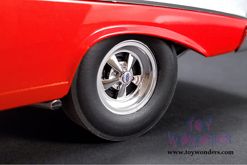 Acme - Chevrolet&reg; Bel Air&reg; Street - Strip Hardtop (1957, 1/18 scale diecast model car, Red/White) 1807005