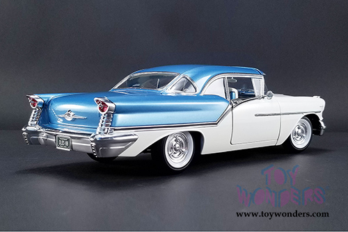 Acme - Oldsmobile&reg; Super 88 Hardtop (1957, 1/18 scale diecast model car, Artesian Blue/White) 1808003