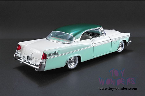 Acme - Chrysler New Yorker St. Regis Hardtop (1956, 1/18 scale diecast model car, Mint Green/White) 1809003