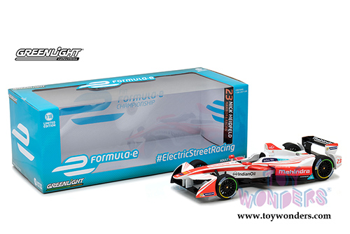 Greenlight - FIA Formula-e Nick Heidfeld/ Mahindra Racing Show Car #23 (2016-17, 1/18 scale diecast model car, White w/Red) 18103