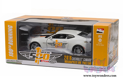 Greenlight - Chevrolet Camaro Indianapolis 500&reg; Pace Car (2016, 1/24 scale diecast model car, White) 18223