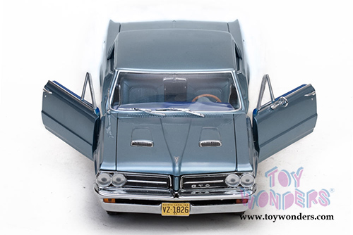 Sun Star USA - Pontiac GTO Hard Top (1964, 1/18 scale diecast model car, Yorktown Blue) 1826BU
