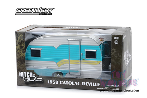 Greenlight - Hitch & Tow Trailers Series 5 | Catolac Deville Travel Trailer (1958, 1/24 scale diecast model car, White/Blue) 18450A/12