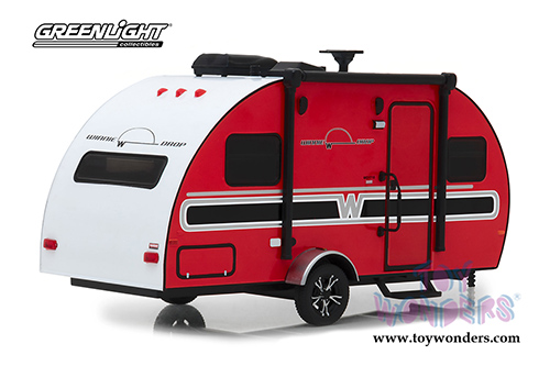 Greenlight - Hitch & Tow Trailers Series 5 | Winnebago Winnie Drop Travel Trailer (2017, 1/24 scale diecast model car, White/Red) 18450B/12