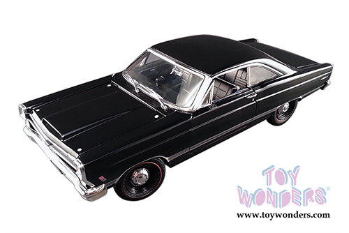 GMP - Ford Fairlane XL 427 R Code Hard Top (1967, 1/18 scale diecast model car, Black) 18803BK