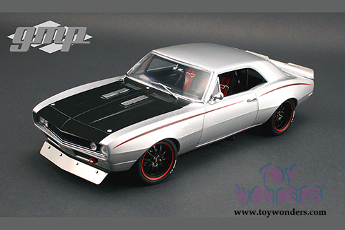 GMP - Chevy Camaro Hard Top (1967, 1/18 scale diecast model car, Sliver) 18806SV