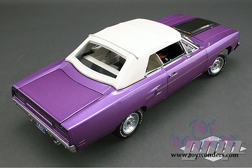 GMP - Plymouth Road Runner Convertible (1970, 1/18 scale diecast model car, Purple) 18810