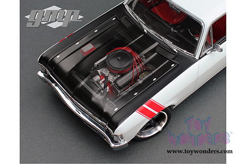 GMP - Street Fighter Overkill Chevy Nova Hard Top (1970, 1/18 scale diecast model car, Alpine White/Black/Red) 18811