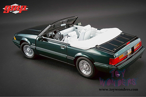 GMP - Ford Mustang 5.0L LX Convertible 7-UP edition (1990, 1/18 scale diecast model car, Emerald Green) 18815
