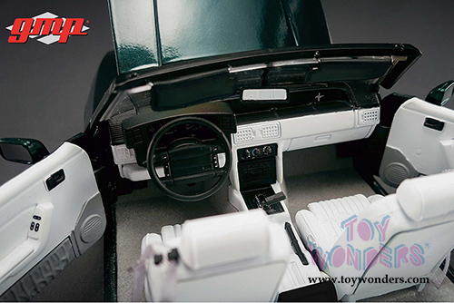 GMP - Ford Mustang 5.0L LX Convertible 7-UP edition (1990, 1/18 scale diecast model car, Emerald Green) 18815