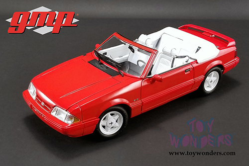 GMP - Ford Mustang LX 5.0L Convertible (1992, 1/18 scale diecast model car, Vibrant Red/White) 18822