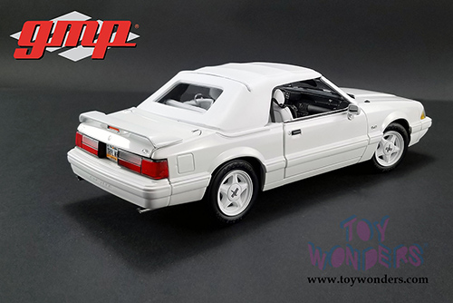 18824 Greenlight GMP 1993 Ford Mustang LX 5.0L Convertible model diecast car
