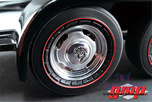 GMP - Tandem Car Trailer with Tire Rack Gas Monkey Garage (1/18 scale diecast mode, Black) 18836