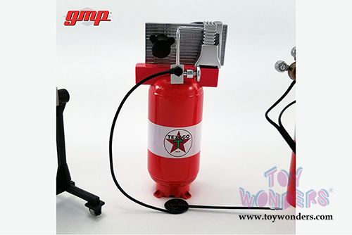 GMP - Texaco Oil Garage Shop Tool Set 1 (6 pc. set, 1:18 Scale) 18870