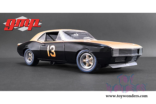 GMP - Smokey Yunick's #13 Chevrolet&reg; Camaro&reg; Hardtop (1967, 1/18 scale diecast model car, Black/Gold) 18901