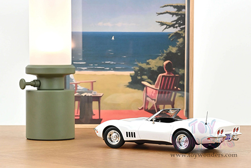 Norev - Chevrolet® Corvette Convertible (1969, 1/18 scale diecast model car, White) 189038