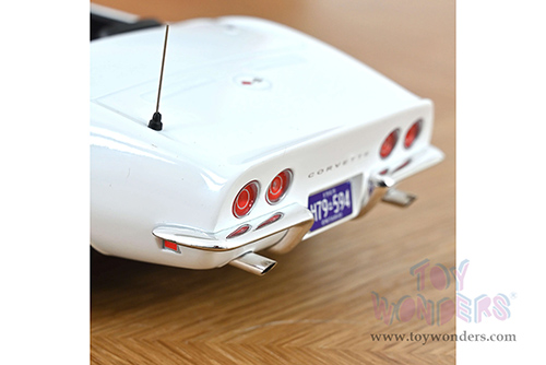 Norev - Chevrolet® Corvette Convertible (1969, 1/18 scale diecast model car, White) 189038