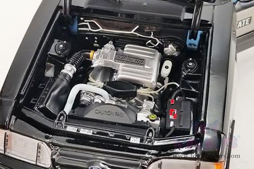 GMP - Ford Mustang 5.0 SSP - North Carolina Highway Patrol State Trooper (1993, 1/18 scale diecast model car, Black/Silver) 18976