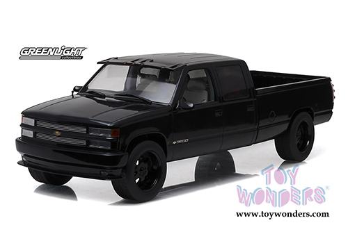 Greenlight - Artisan Custom Chevrolet&reg; C-3500 Crew Cab Silverado&trade; Pickup Truck (1997, 1/18 scale diecast model car, Black) 19016
