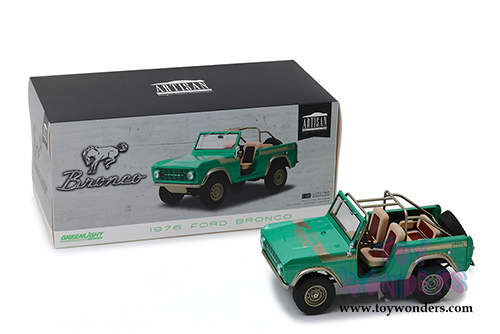 Greenlight - Artisan Ford Bronco "Twin Peaks" - Gas Monkey Garage (1976, 1/18 scale die cast model car, Green) 19034
