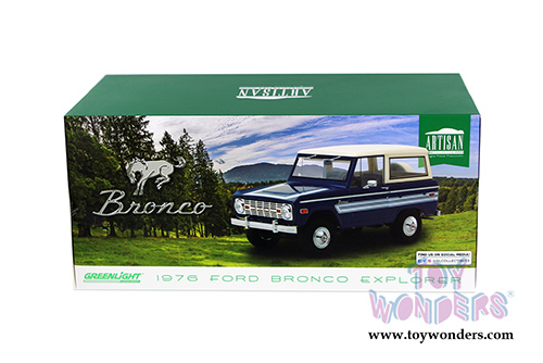 Greenlight - Artisan Ford Bronco Explorer (1976, 1/18 scale diecast model car, Dark Blue) 19035