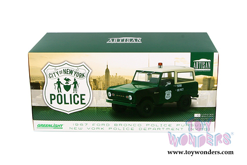 Greenlight - Artisan Ford Bronco Police Pursuit New York City Police Department (NYPD) (1967, 1/18 scale diecast model car, Green) 19036