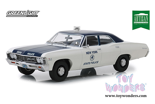 Greenlight - Artisan Chevrolet&reg; Biscayne New York State Police NYSP (1967, 1/18 scale diecast model car, White/Blue) 19054