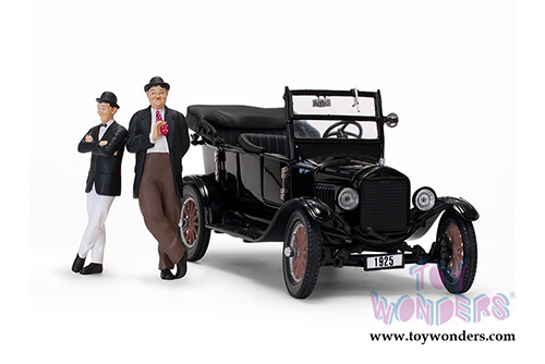 Sun Star - Ford Model T Touring (Open) with Laurel and Hardy Figures (1925, 1/24 scale diecast model car, Black) 1905BK