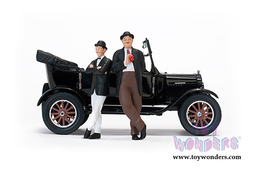 Sun Star - Ford Model T Touring (Open) with Laurel and Hardy Figures (1925, 1/24 scale diecast model car, Black) 1905BK