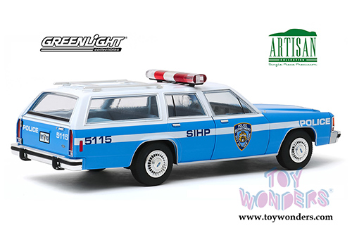 Greenlight - Artisan Ford LTD Crown Victoria Wagon New York Police Department NYPD (1988, 1/18 scale diecast model car, White/Blue) 19062