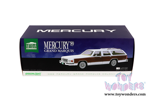 Greenlight - Artisan Mercury Grand Marquis Colony Park (1989, 1/18 scale diecast model car, White/Wood) 19067