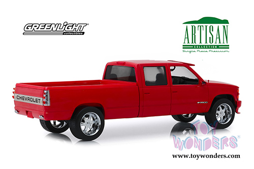 Greenlight - Artisan Chevrolet&reg; Silverado 3500 Crew Cab Pickup Truck (1997, 1/18 scale die cast model car, Victory Red) 19073
