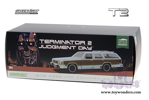 Greenlight - Artisan Ford LTD Country Squire with Wood Grain Paneling (Weathered) "Terminator 2: Judgment Day" (1979, 1/18 scale diecast model car, Light Blue) 19085