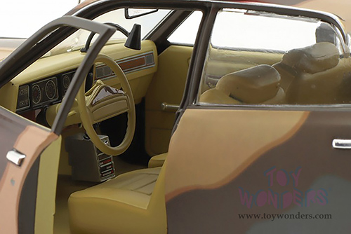 Greenlight - Artisan Dodge Monaco - Hazzard County Sheriff (1978, 1/18 scale diecast model car, Camouflage) 19117