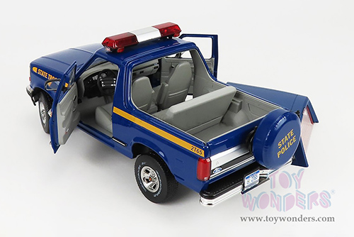  19121 Greenlight Artisan 1996 Ford Bronco XLT model diecast car
