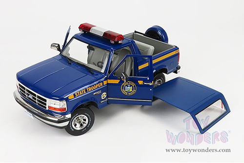  19121 Greenlight Artisan 1996 Ford Bronco XLT model diecast car