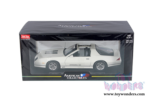 Sun Star USA - Chevy Camaro IROC-Z T-Top (1985, 1/18 scale diecast model car, White) 1940W
