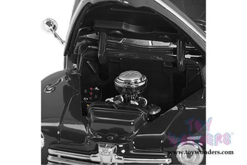 Lucky Road Signature - Ford Woody (1948, 1/18 scale diecast model car, Black) 20028BK