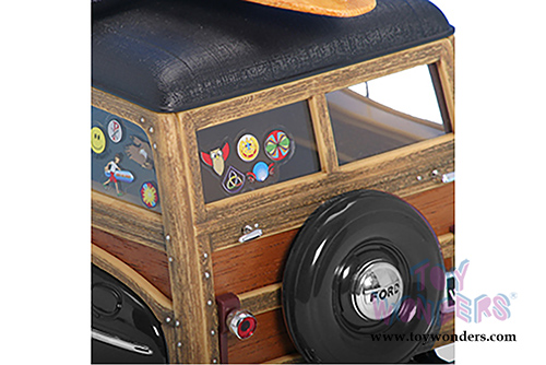 Lucky Road Signature - Ford Woody (1948, 1/18 scale diecast model car, Black) 20028BK