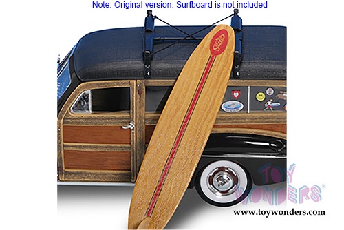 Lucky Road Signature - Ford Woody (1948, 1/18 scale diecast model car, Black) 20028BK