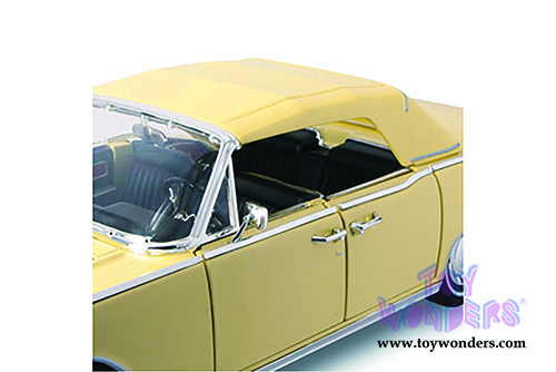 Lucky Road Signature - Lincoln Continental Limo w/ Removable Bonnet (1961, 1/18 scale diecast model car, Yellow) 20088YL