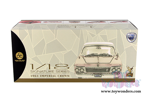 Lucky Road Signature - Chrysler Imperial Crown Convertible w/ Removable Bonnet (1961, 1/18 scale diecast model car, Plum) 20138PM