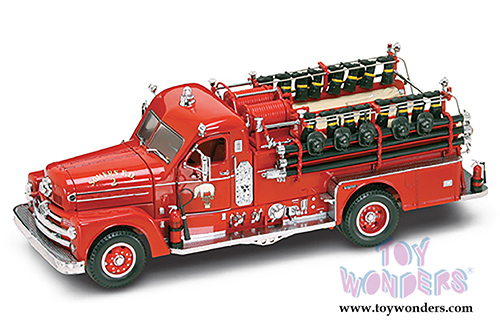 Lucky Road Signature - Seagrave Model 750 Fire Engine (1958, 1/24 scale diecast model car, Red) 20168R