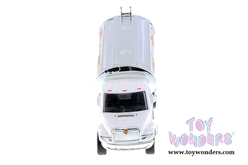 International&reg; Farmland Dairies Milk Tanker Truck (5.5", White.) 2105FD/MK