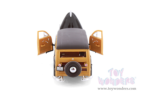 Showcasts® Collectibles - Chevrolet® Fleetmaster™ (1948, 1/24 scale diecast model car, Asstd.) 22083/4D MAP: $19.99