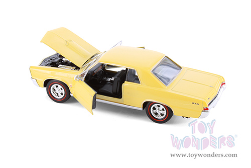 Showcasts® Collectibles - Pontiac® GTO® Hardtop (1965, 1/24 scale diecast model car, Asstd.) 22092/4D MAP: $19.99