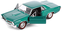 Showcasts® Collectibles - Pontiac® GTO® Hardtop (1965, 1/24 scale diecast model car, Asstd.) 22092/4D MAP: $19.99