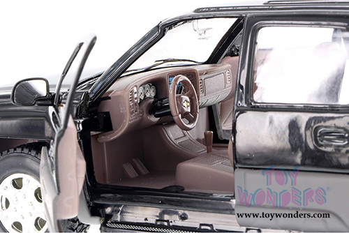 Welly - Chevy Avalanche Pickup (2002, 1/24 scale diecast model car, Black) 22094WBK