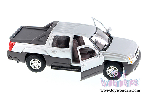 Welly - Chevy Avalanche Pickup (2002, 1/24 scale diecast model car, Silver) 22094WSV