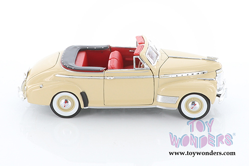 Welly - Chevy Special Deluxe Convertible (1941, 1/24 scale diecast model car, Asstd.) 22411/4D